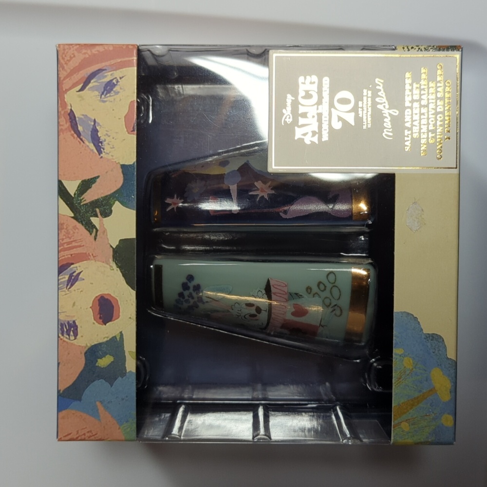 Alice in Wonderland Salt and Pepper Set